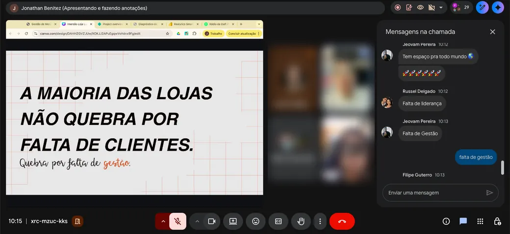 Tela da imersão anterior com o slide sobre falta de gestão e o chat da turma